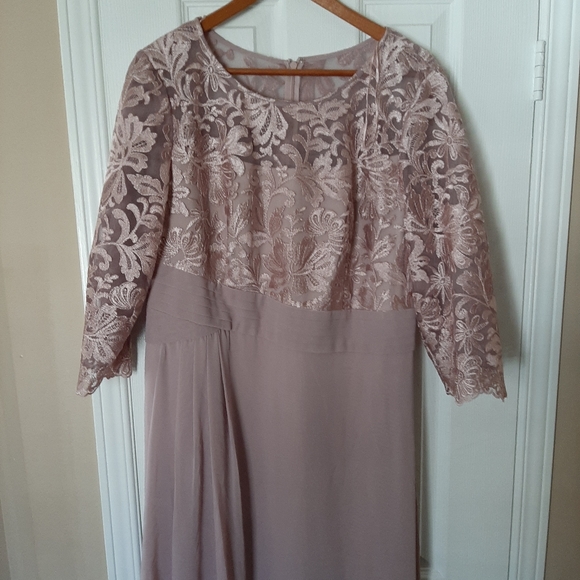 Ladies clothing plus size - Picture 2 of 8